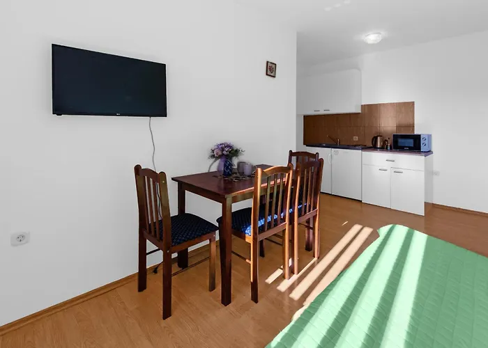 Mare Apartment *
